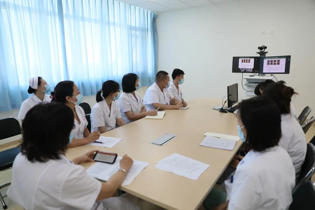 全省首家！中國(guó)醫(yī)科大學(xué)附屬第一醫(yī)院專家來(lái)“查房”，家門口享國(guó)內(nèi)優(yōu)質(zhì)醫(yī)療資源！(圖4)